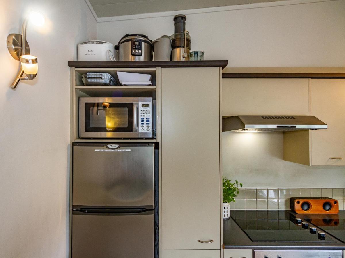 The Grey Straw House - Rangataua Holiday Home โอฮาคูเน ภายนอก รูปภาพ